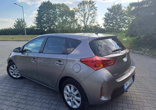 Toyota Auris cena 37900 przebieg: 72000, rok produkcji 2013 z Sulechów małe 379